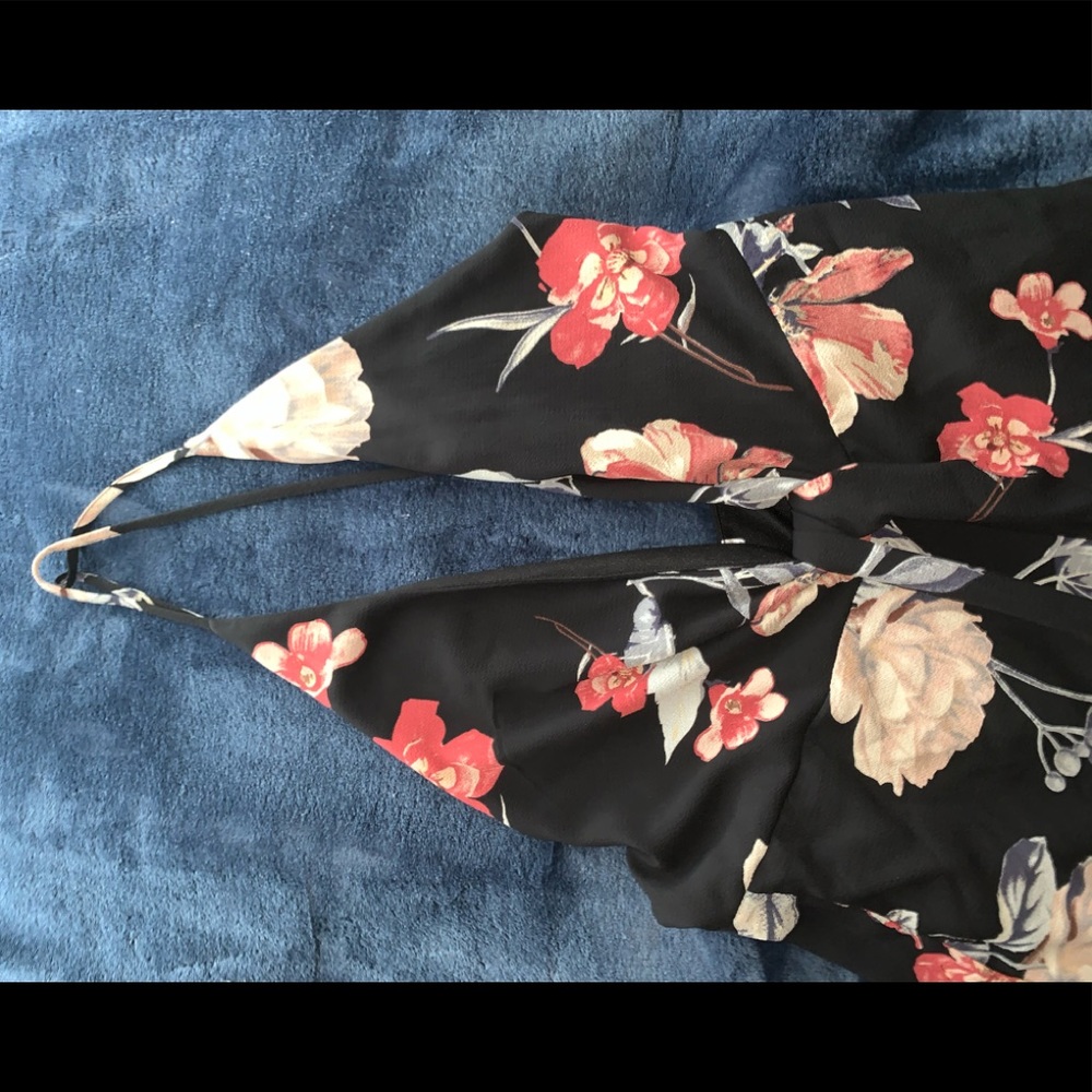 Jumpsuit - Picture 3 of 4